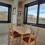 Twin House 公寓 *
