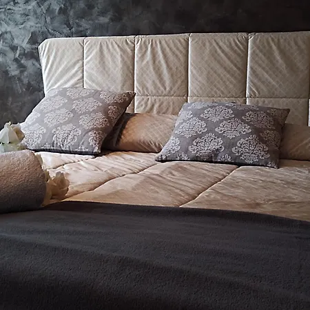 Apartment Twin House *